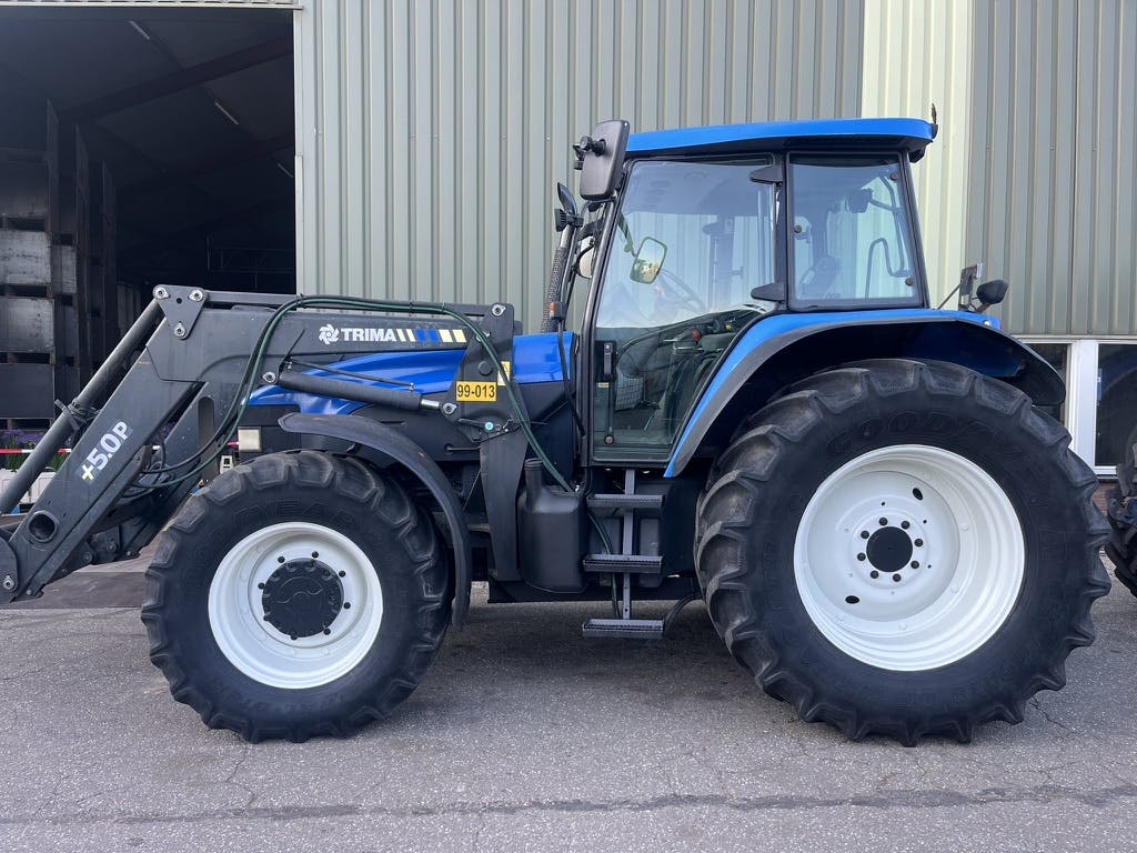New Holland TM155 met voorlader 