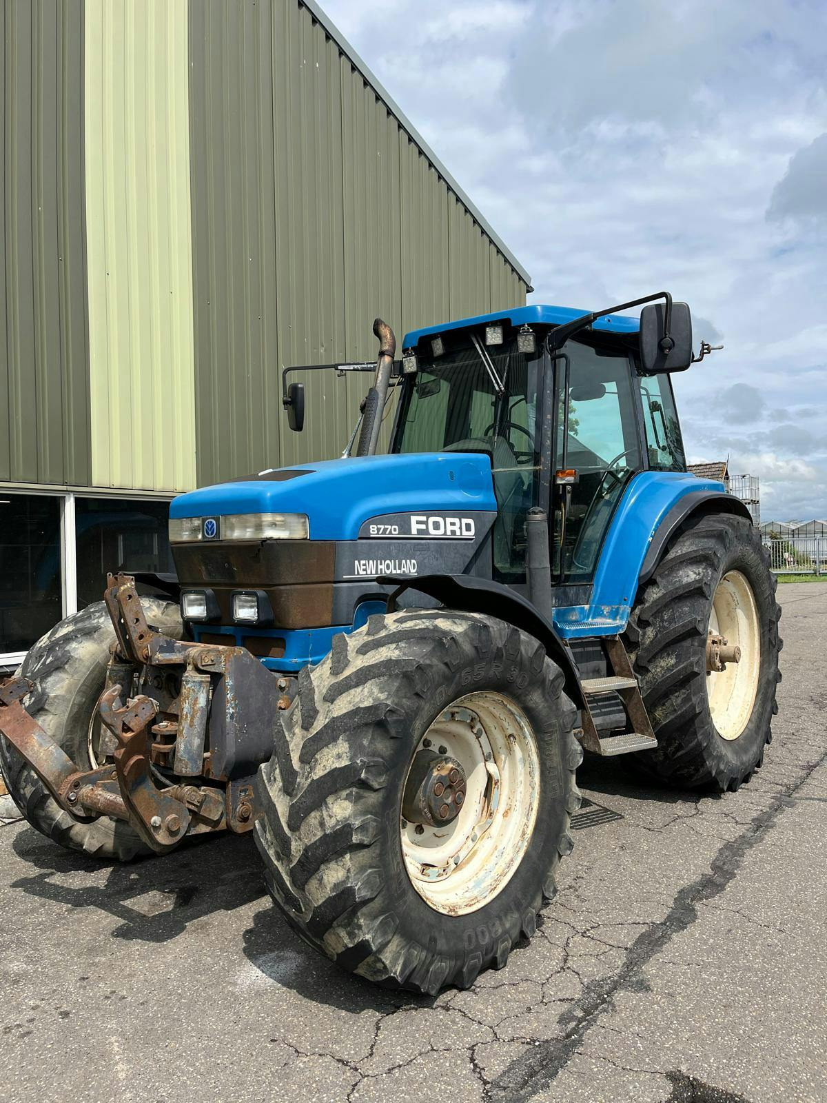 New Holland 8770