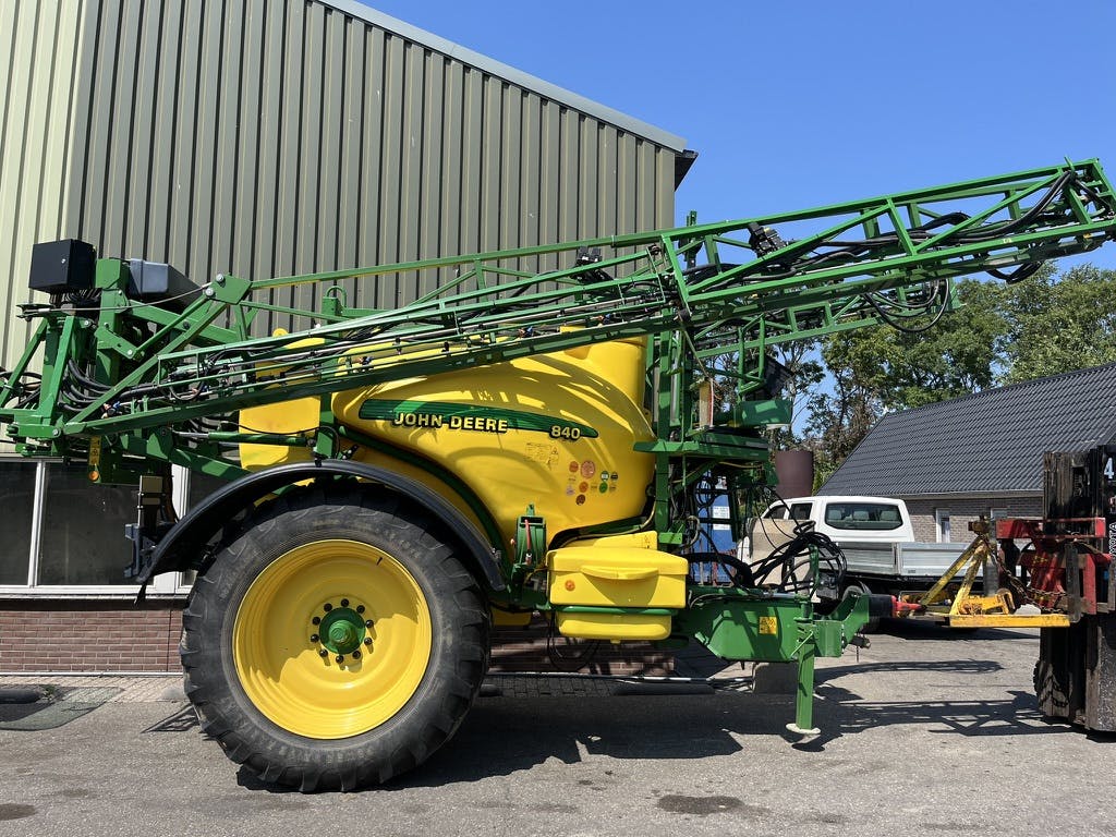 John Deere 840 Veldspuit