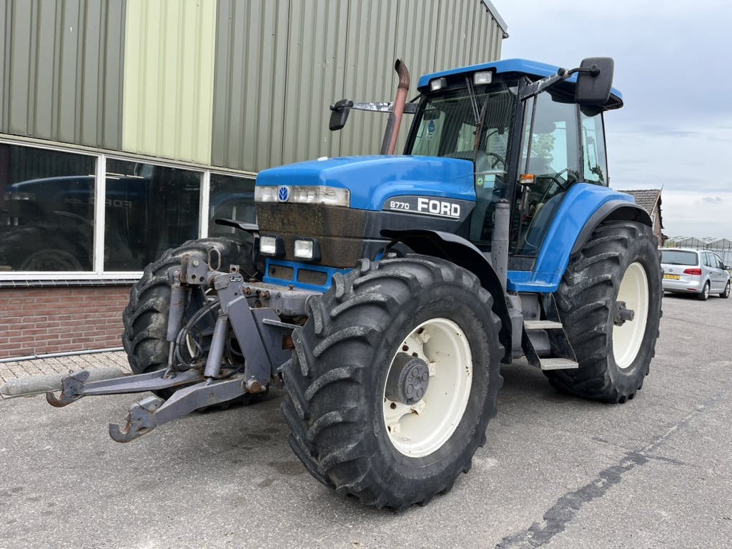 New holland Ford 8770