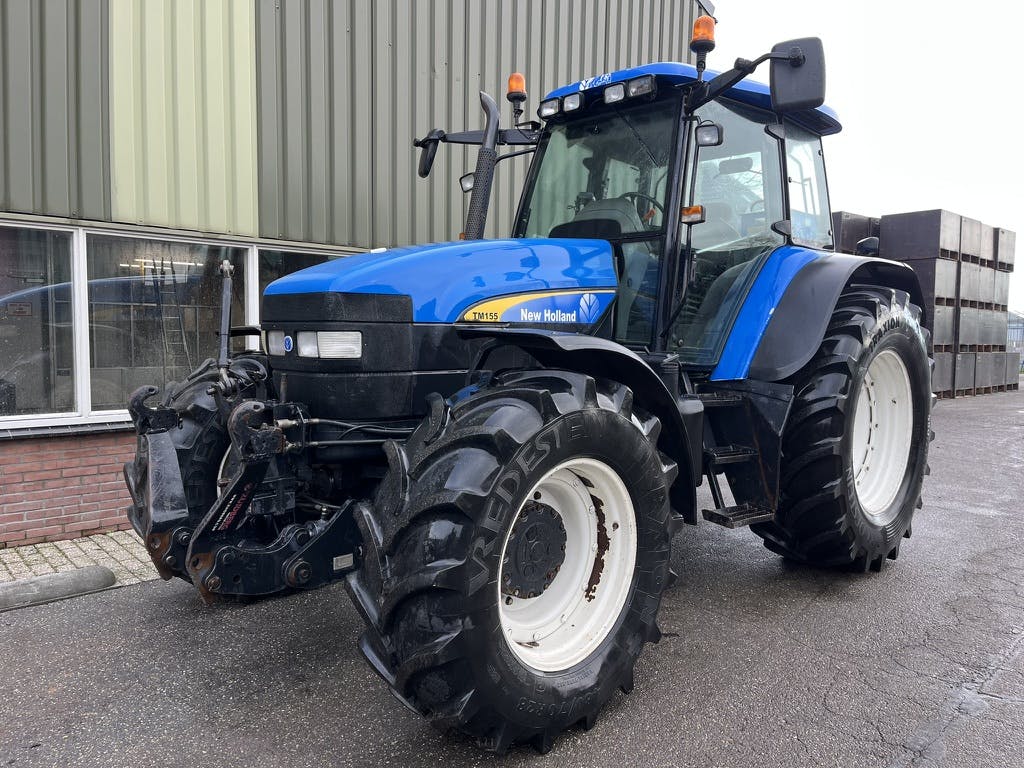 New Holland TM155