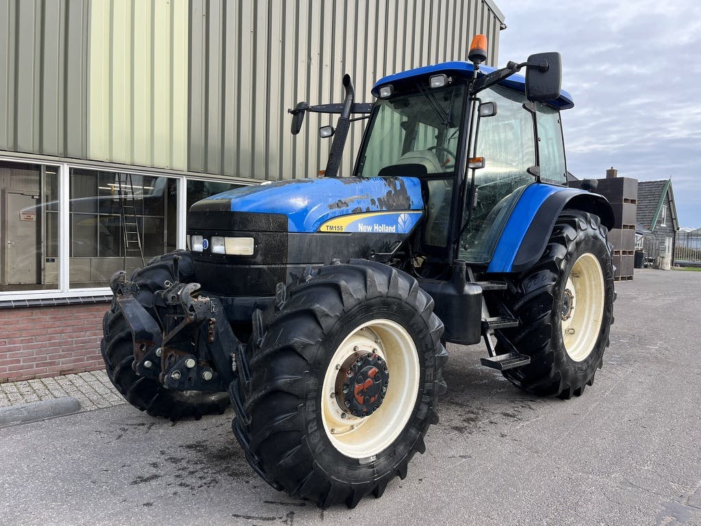 New Holland TM155