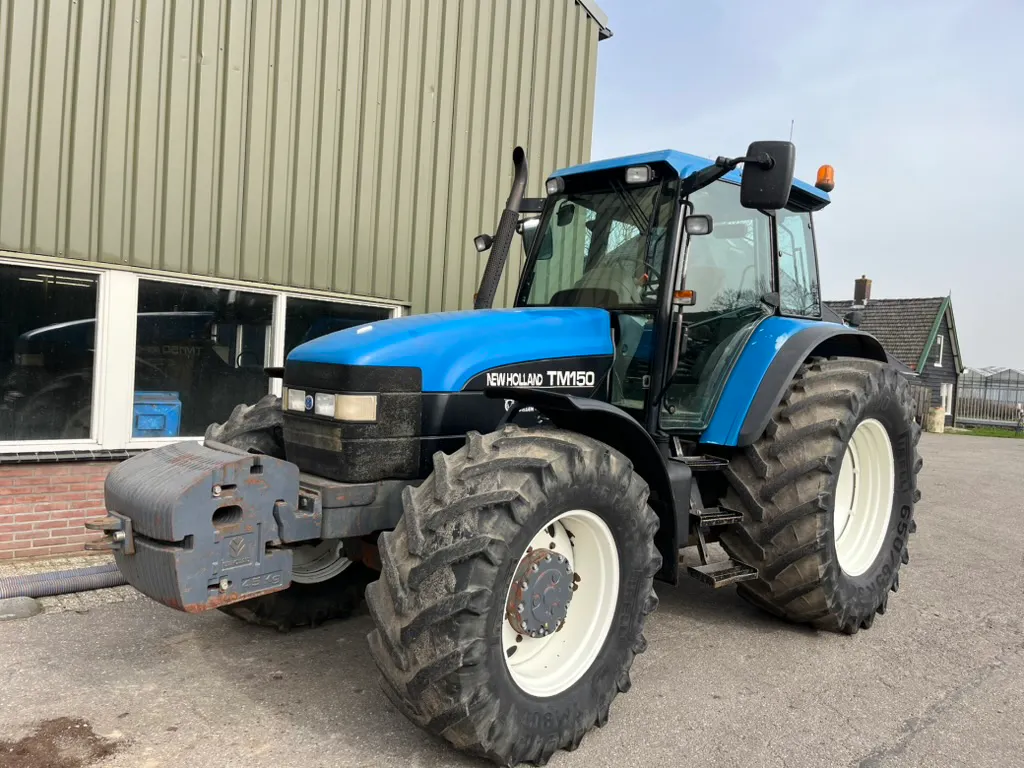 New Holland TM15
