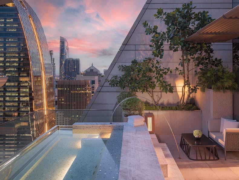 Christiane recommends best of Nut in her mouth com gorda virgin Rosewood resort