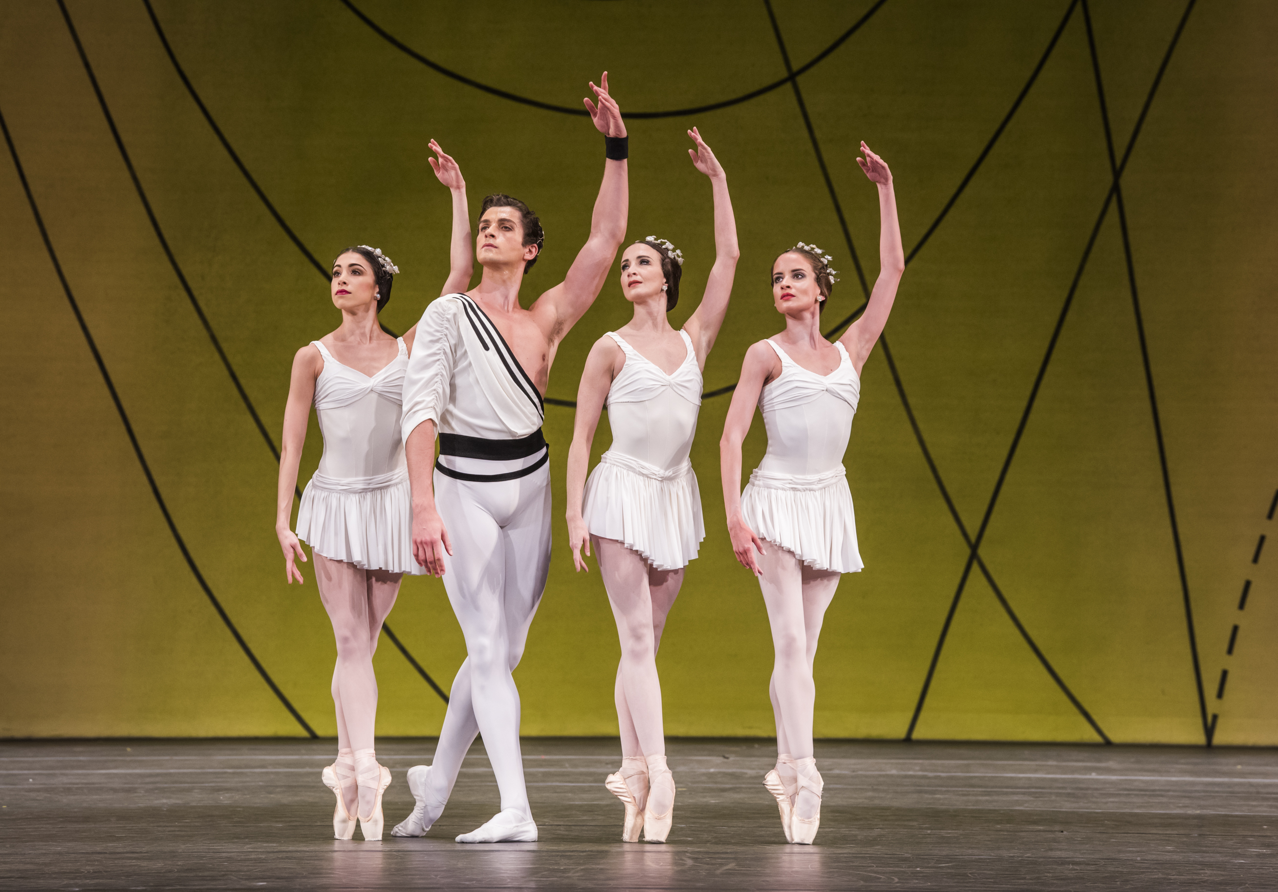 Dancers of The Royal Ballet in Symphonic Variations