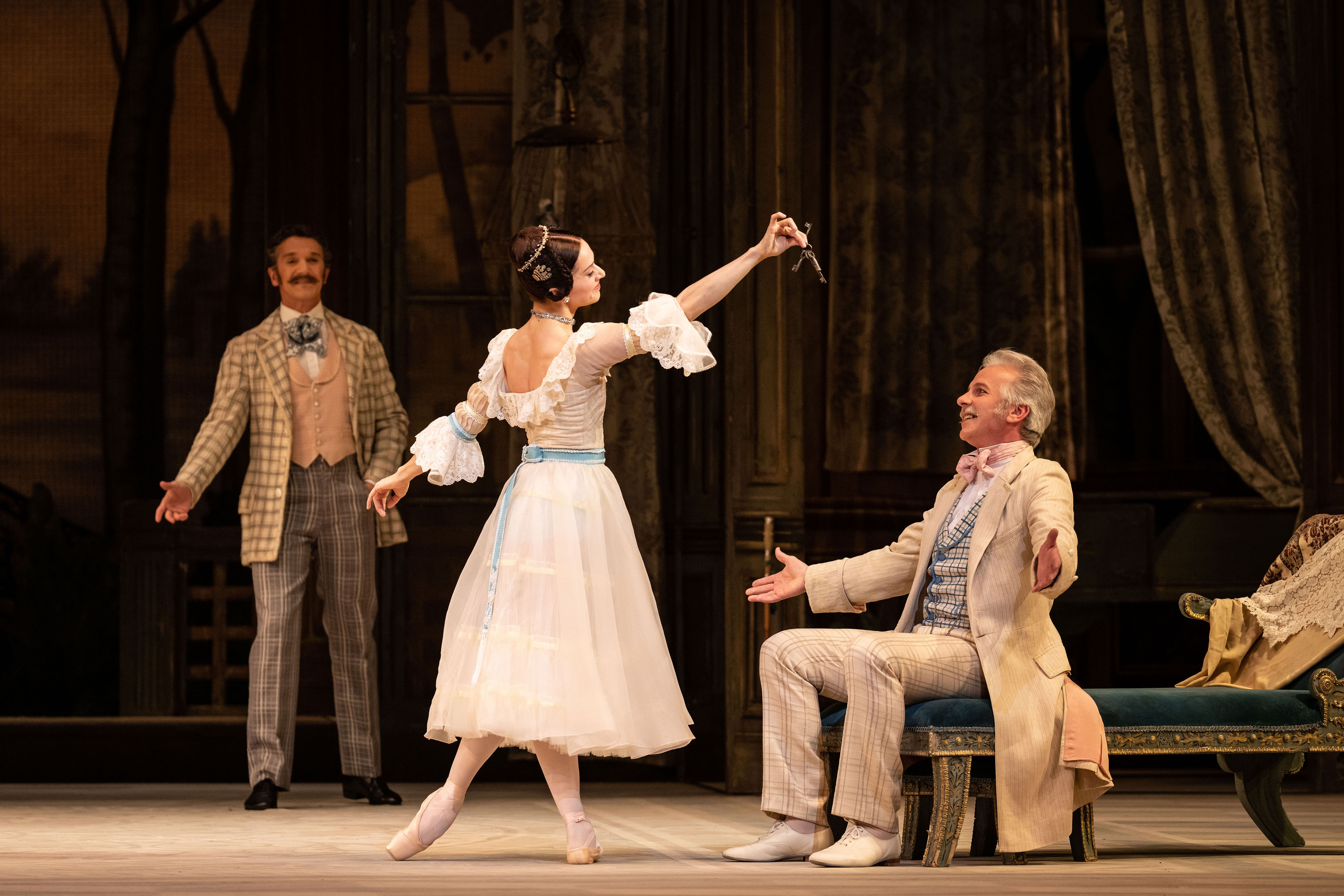 Marianela Nunez and Christopher saunders in A Month in the Country photo by Helen Maybanks ROH
