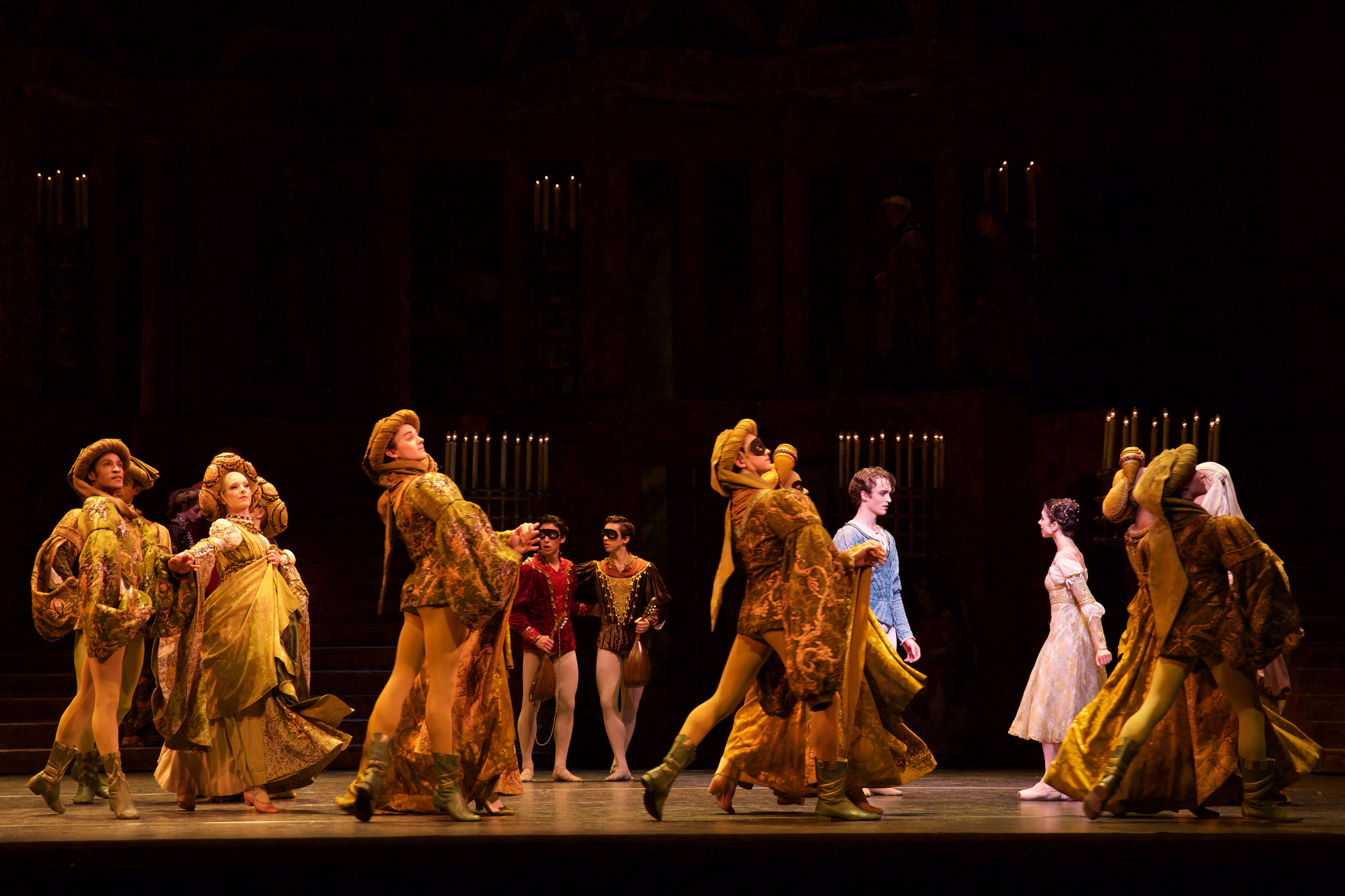 Romeo and Juliet, The Royal Ballet, ©2019 ROH. Photographed by Helen Maybanks (1 of 3)
