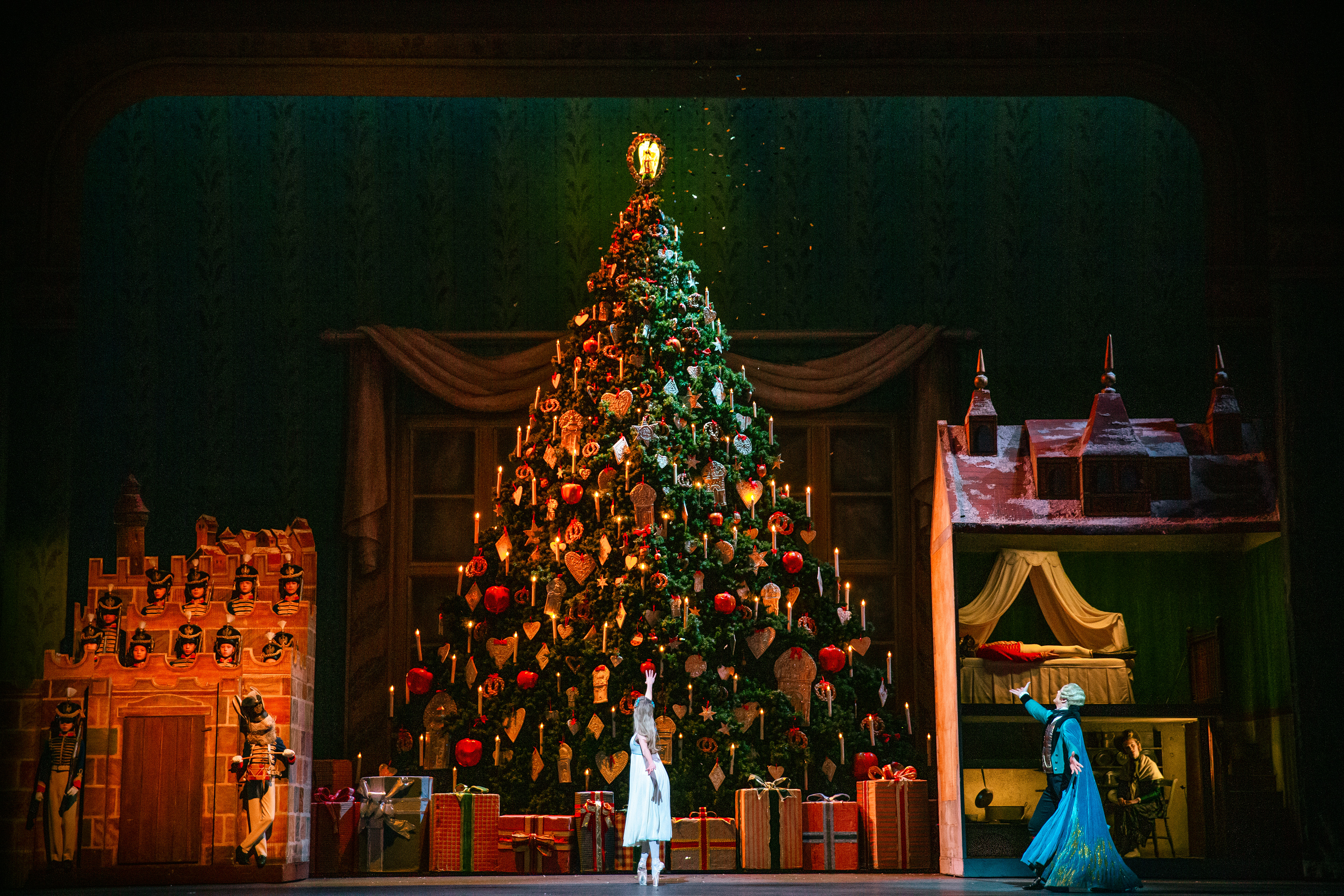 christmas-in-london-going-places-travel