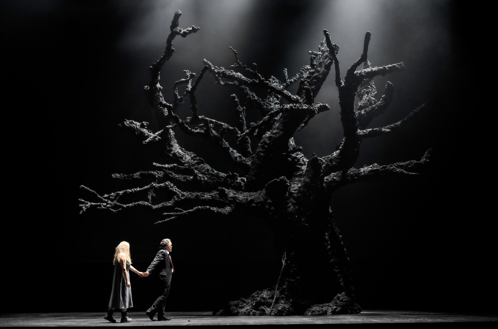 Elisabet Strid as Brünnhilde and Christopher Maltman as Wotan in Barrie Kosky's production of Wagner's Die Walküre, The Royal Opera ©2025 Monika Rittershaus