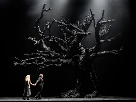 Elisabet Strid as Brünnhilde and Christopher Maltman as Wotan in Barrie Kosky's production of Wagner's Die Walküre, The Royal Opera ©2025 Monika Rittershaus