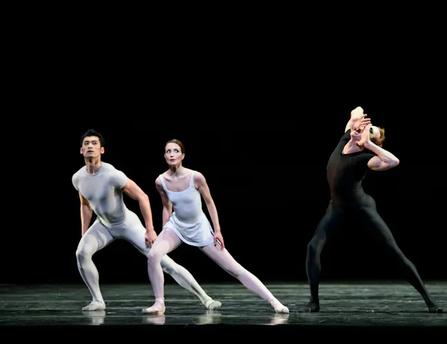 Ryoichi Hirano, Lauren Cuthbertson and Edward Watson in Song of the Earth ©2015 ROH. Photographed by Bill Cooper (3 of 3)