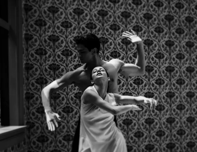 Francesca Hayward and Denilson Almeida in rehearsal for León and Lightfoot’s Shoot the moon (1 of 6)