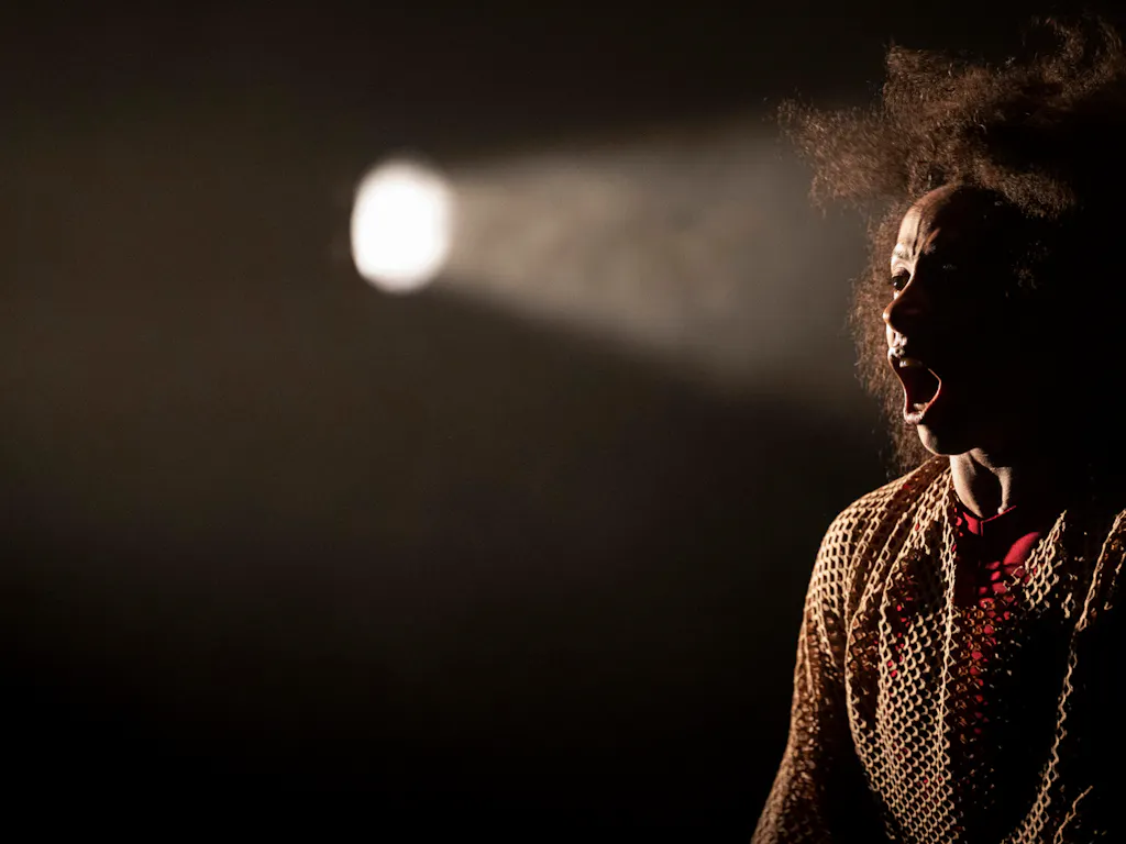 Amanda de Souza in Born to Exist: The Woman I Know © Karin Jonkers 2022