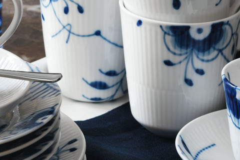 Royal Copenhagen - China & Dinnerware online | RoyalDesign.com