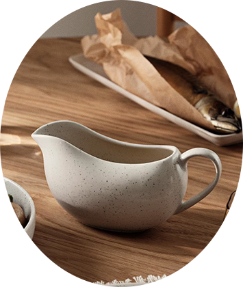 Gravy boats & Sauce pots