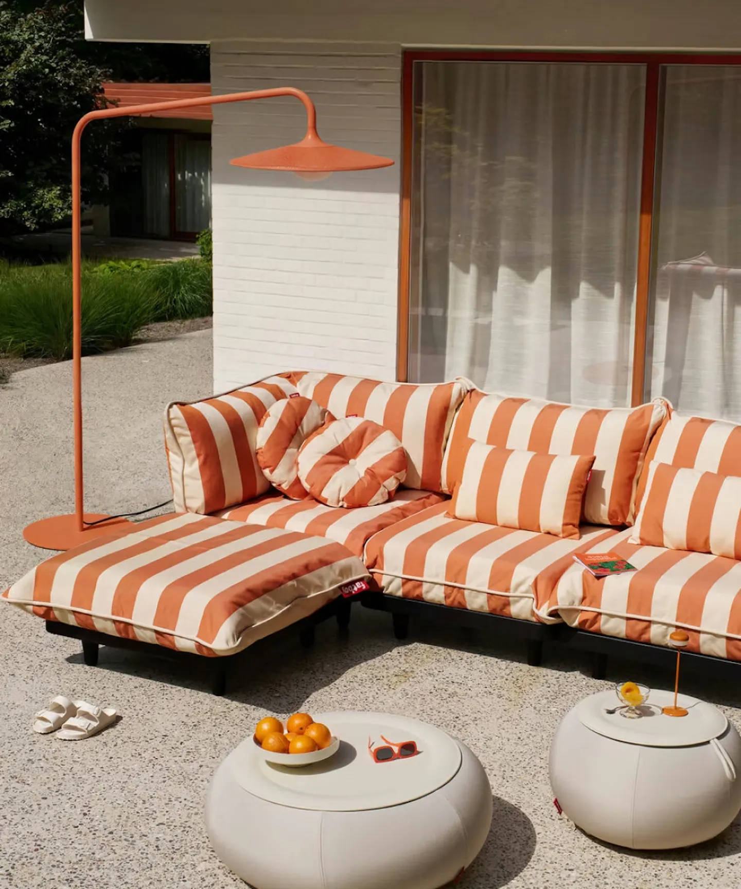 Fatboy gulvlampe i terrakotta for uterommet.