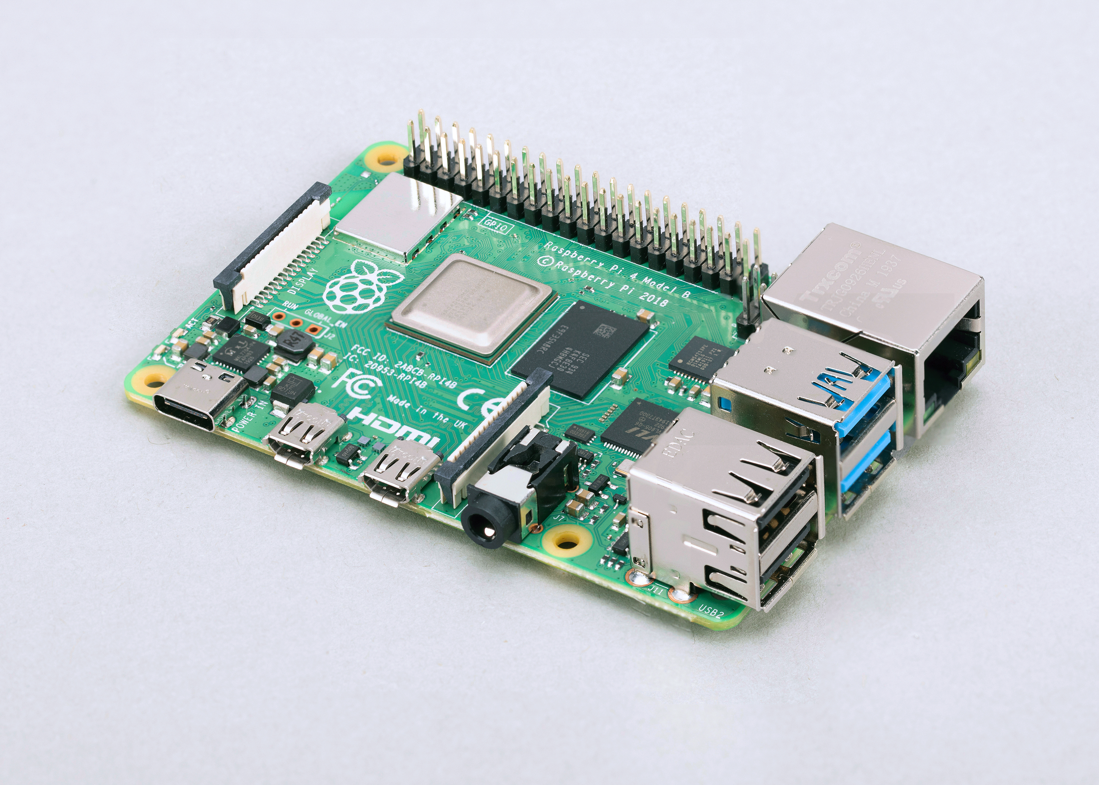 ■Raspberry PI4【4GB版/ケーブル&ケース&メモリ】