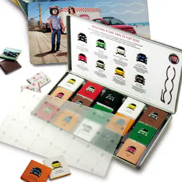Coffrets de chocolats personnalisés avec emballages colorés et compartiments de présentation