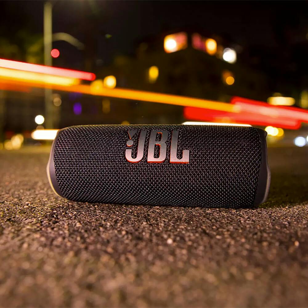 JBL Flip 6 Portable Waterproof Speaker - additional Image 2