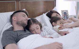 king size bed dimensions - family sleeping in king size bed