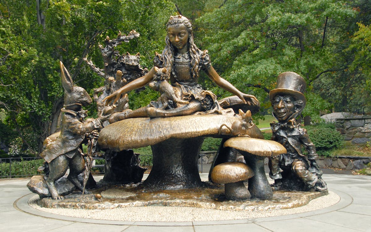 alice in wonderland statue in central park, new york city