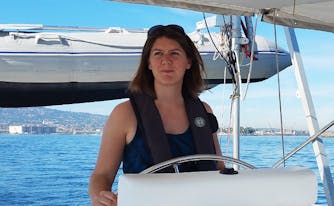 image of writer sara bernard, who lives and sleeps on a boat