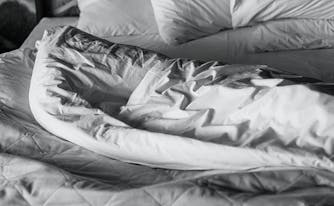 how to choose the best comforter - image of comforter on bed