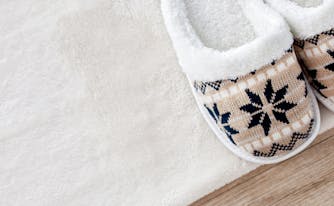 how to find the best slippers - image of cozy slippers