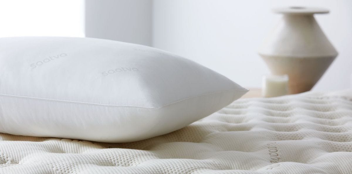 saatva down alternative pillow