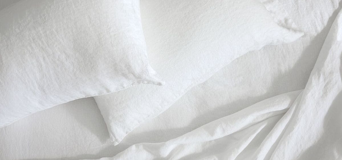 saatva linen sheets