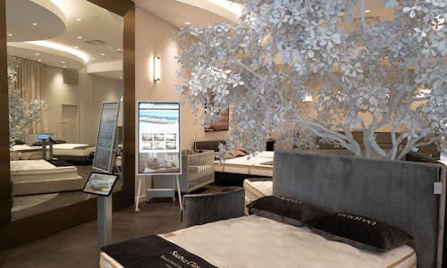 Saatva's new Dallas retail location in the luxurious West Village shopping center