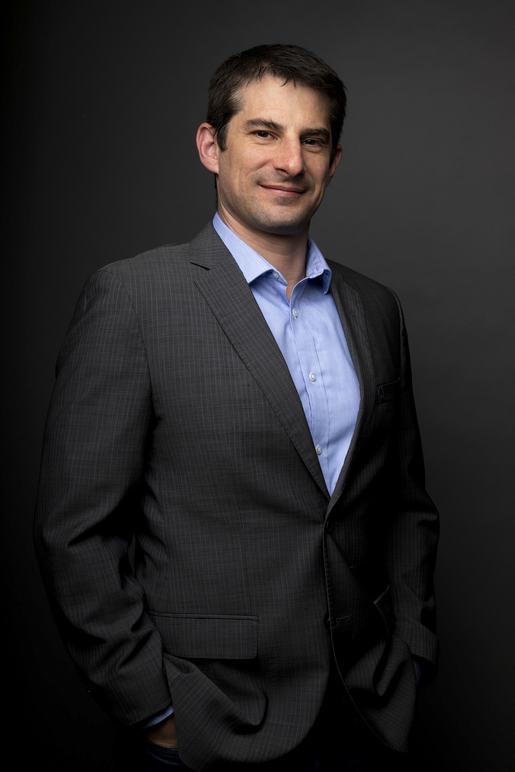 What sets Kraken apart from other exchanges and how does it attract and