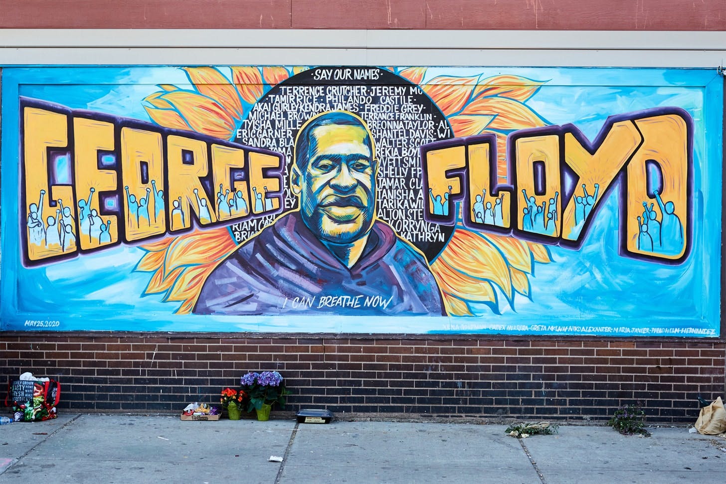 A mural of George Floyd in Minneapolis by Xena Goldman, Cadex Herrera, Greta McLain, Niko Alexander, and Pablo Hernandez (via: Grace Ebert/Colossal)