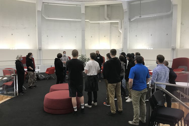 Le CENTECH, établi dans l’ancien édifice du Planétarium. Le CENTECH est un incubateur dédié aux entreprises à fort potentiel de croissance qui offre deux programmes d’accompagnement pour startups.