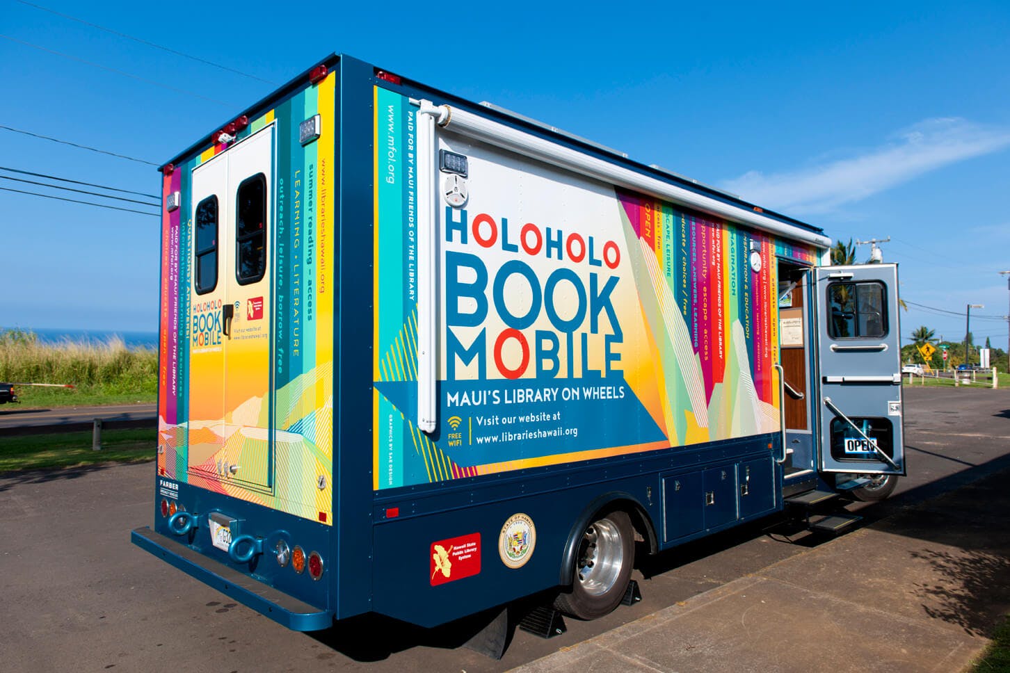 Holoholo Bookmobile side view