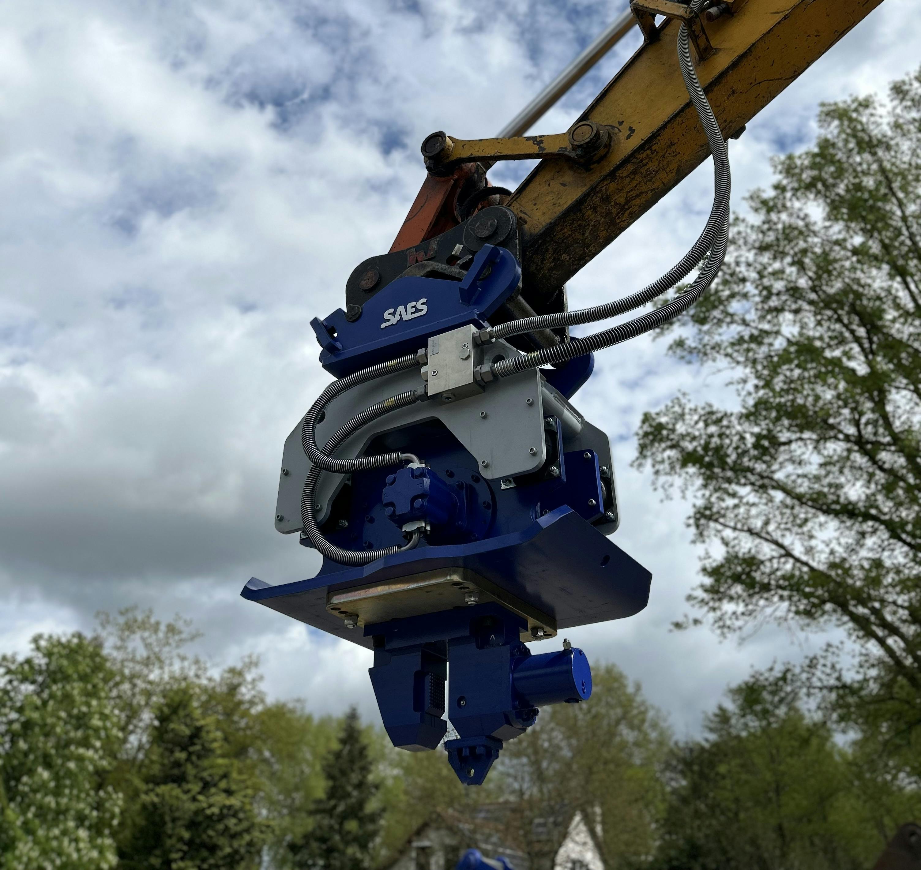 Trilblok met damwandklem