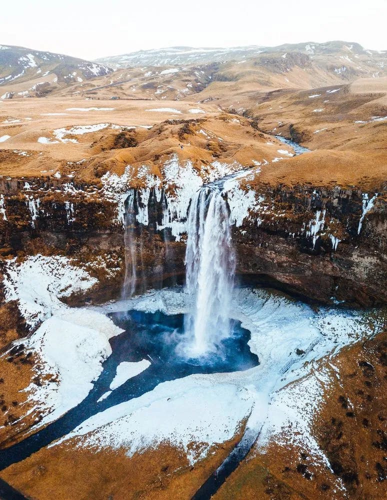 Seljalandsfoss waterfall