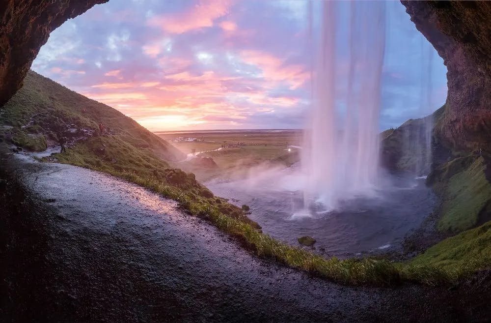 Seljalandsfoss waterfall