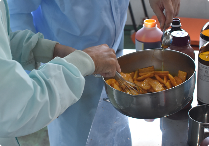 Today, they have created over 40 unique flavors of arare, perfectly blending the modern and traditional.