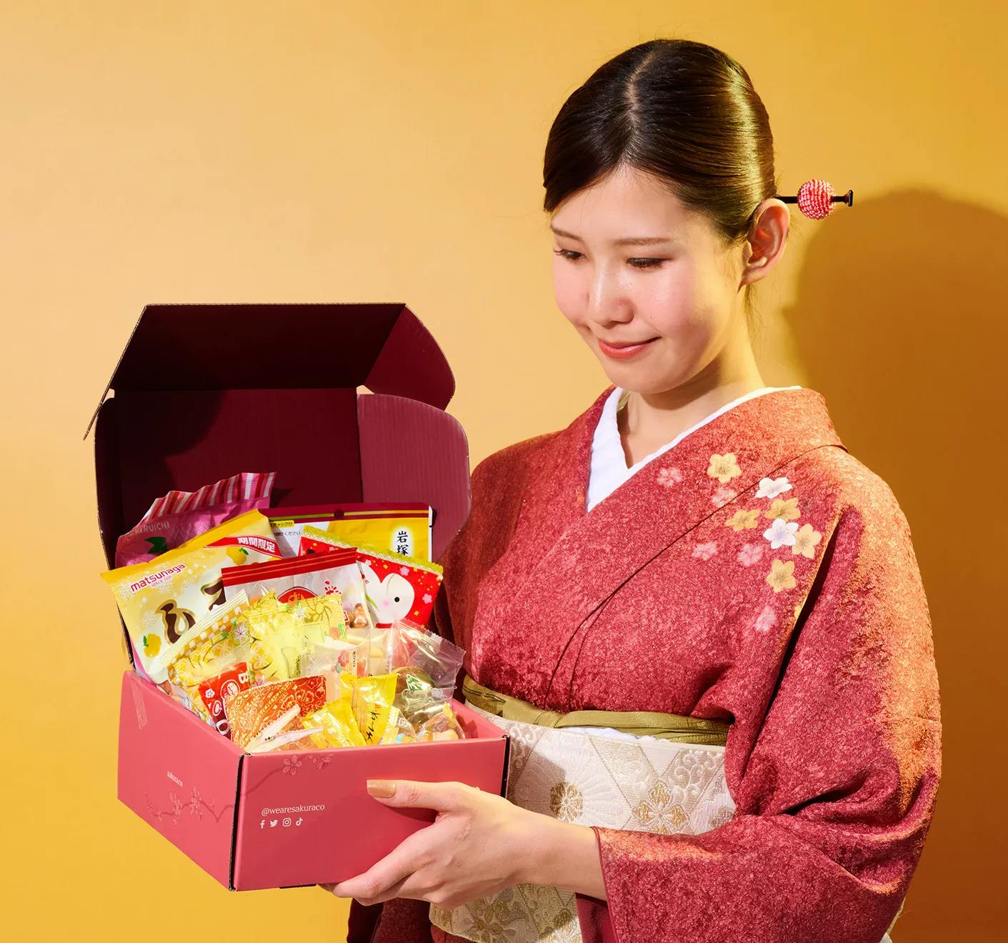 Sakuraco's January Box: New Year's in Japan