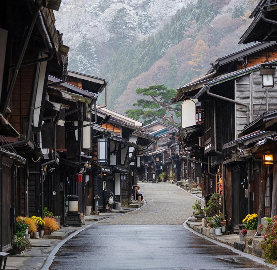 A village post town along the Nakasendo Trail in Nagano Prefecture.