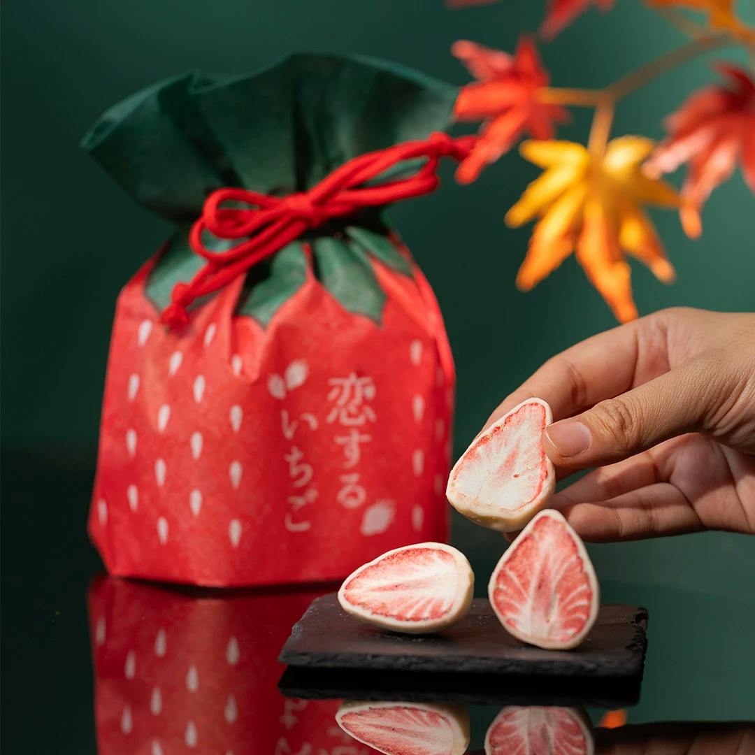 Tochigi White Chocolate Strawberries