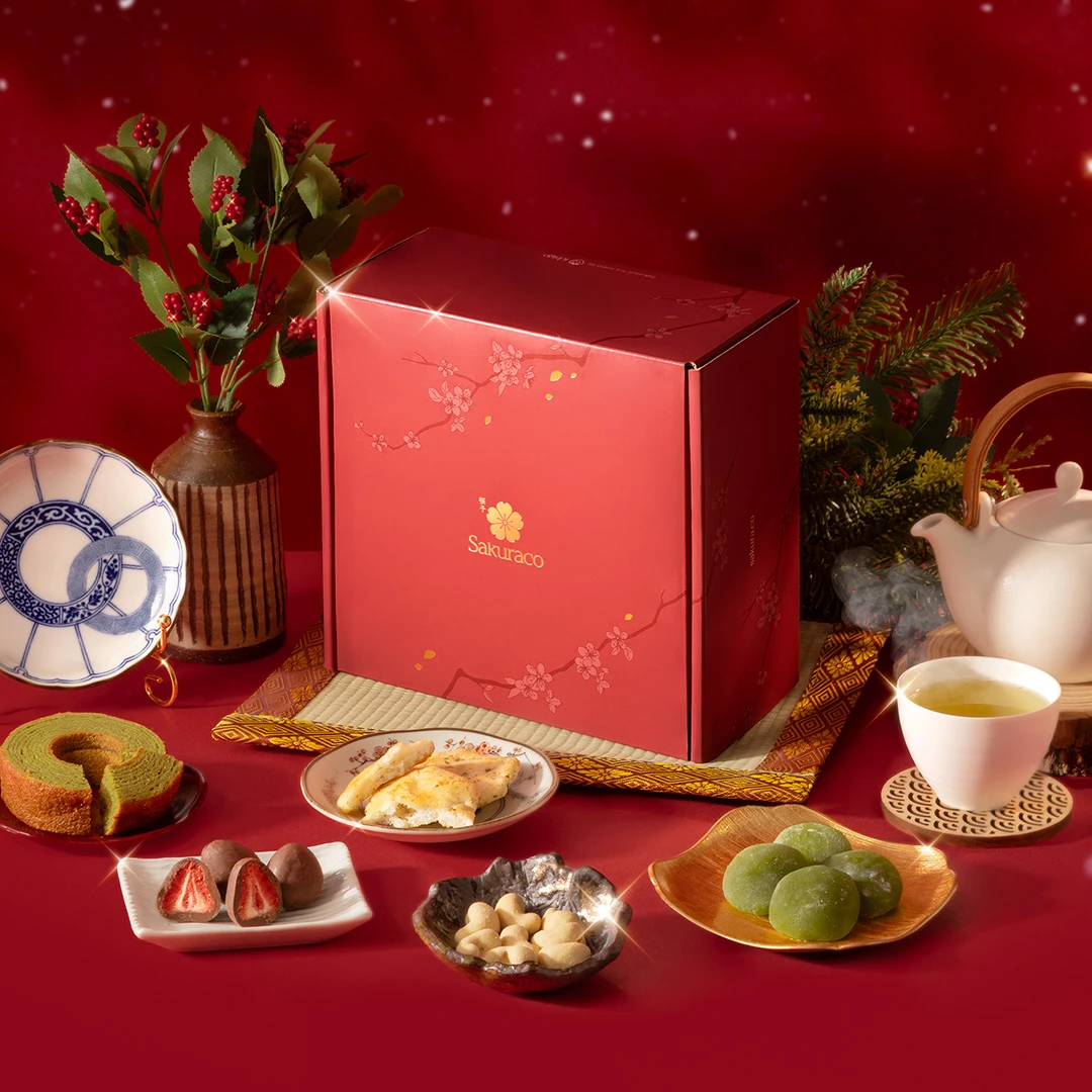 Sakuraco's December Box: Holidays in Japan