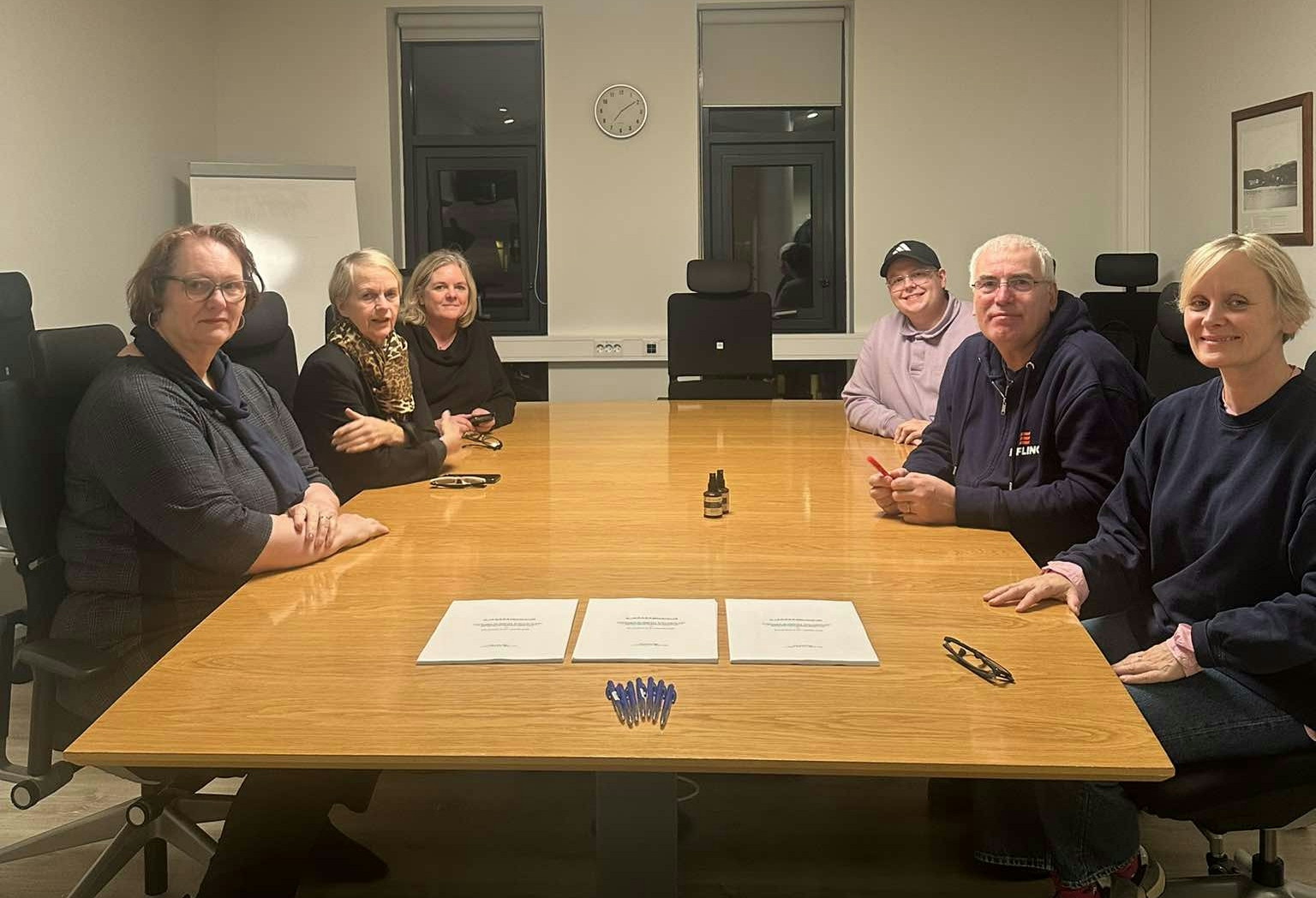 Saminganefndir sveitarfélaga og Eflingar eftir að samningurinn var undirritaður.