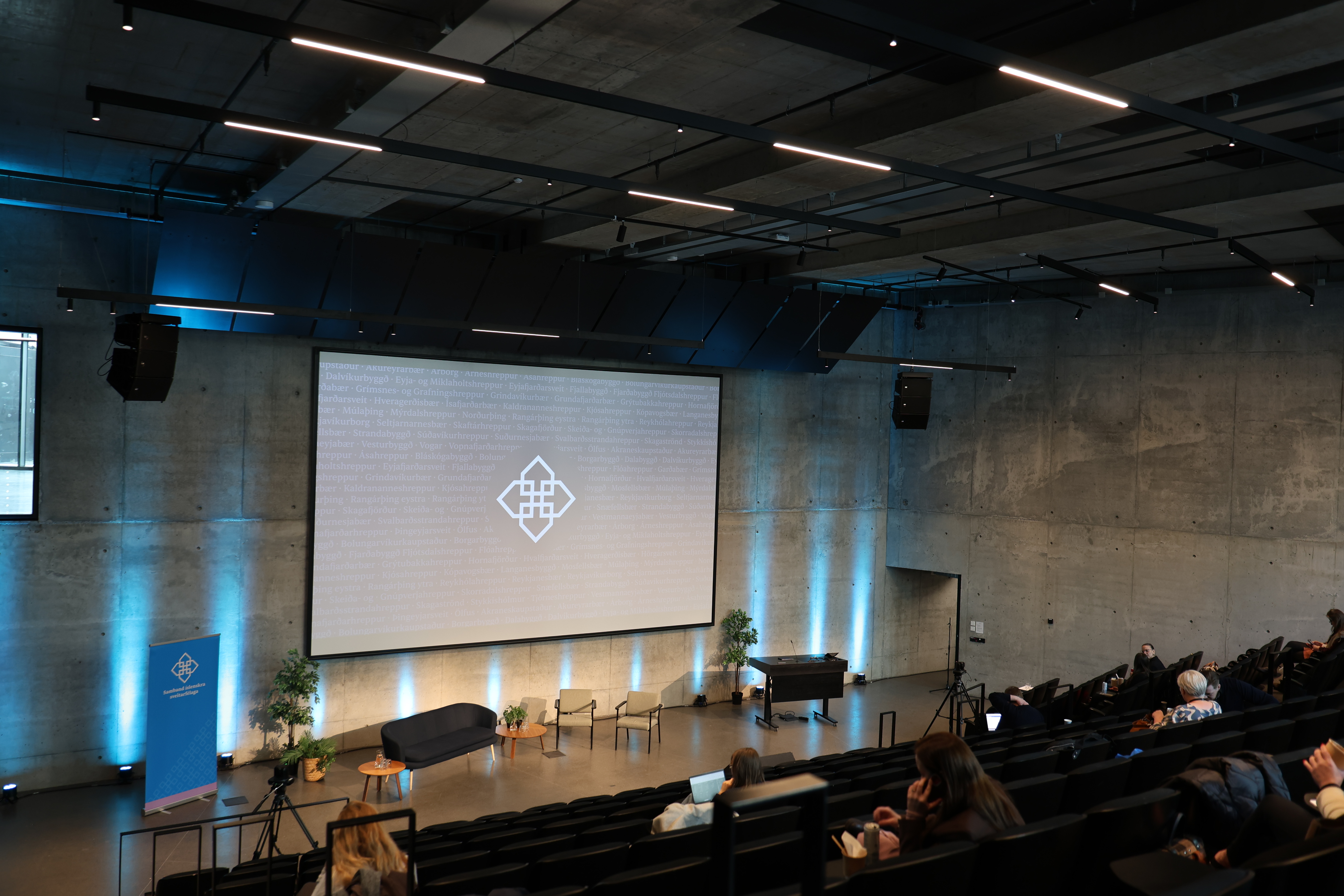 Sviðið í Grósku á stafrænu ráðstefnunni.