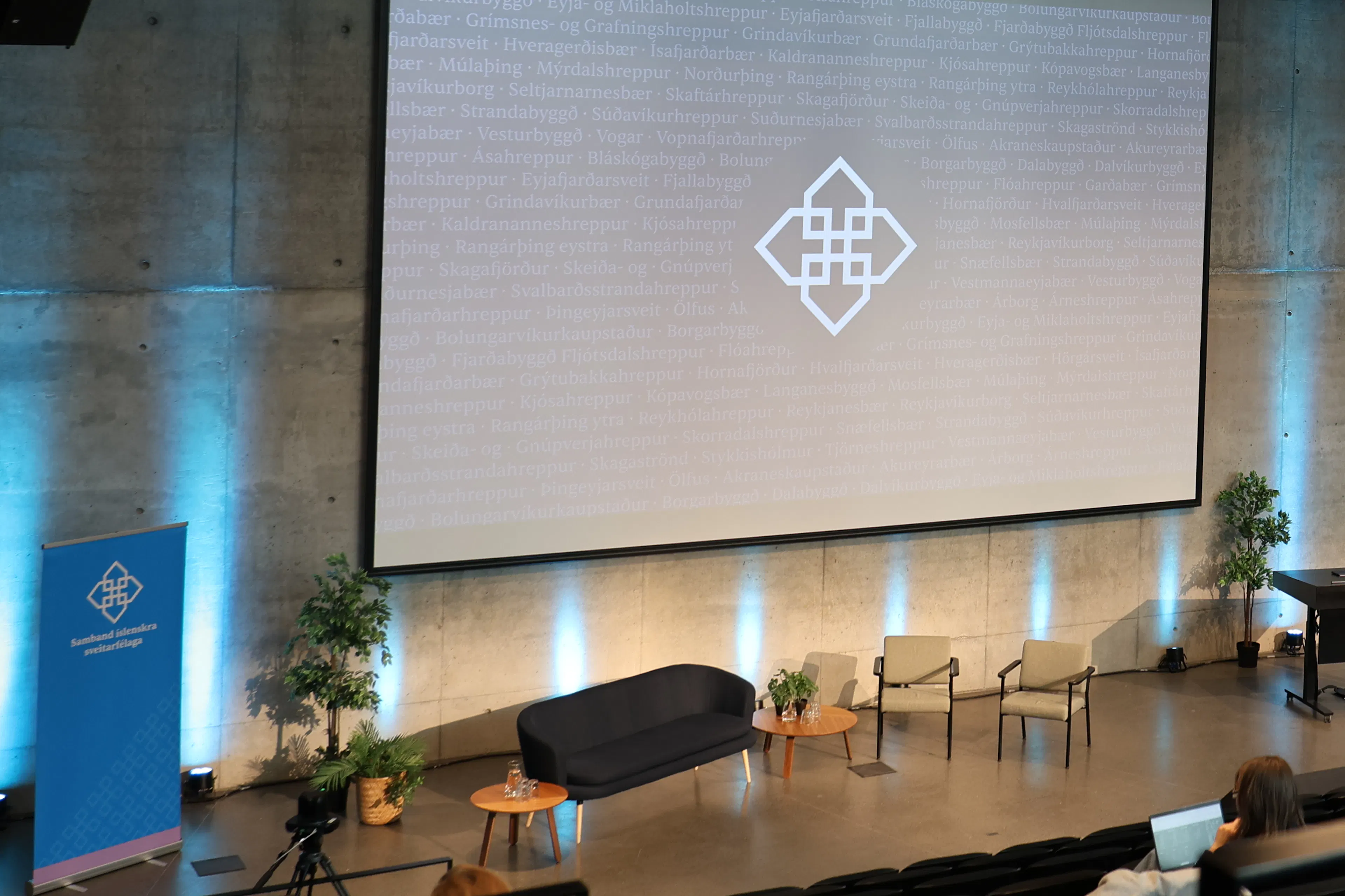 Sviðið í Grósku á stafrænu ráðstefnunni.