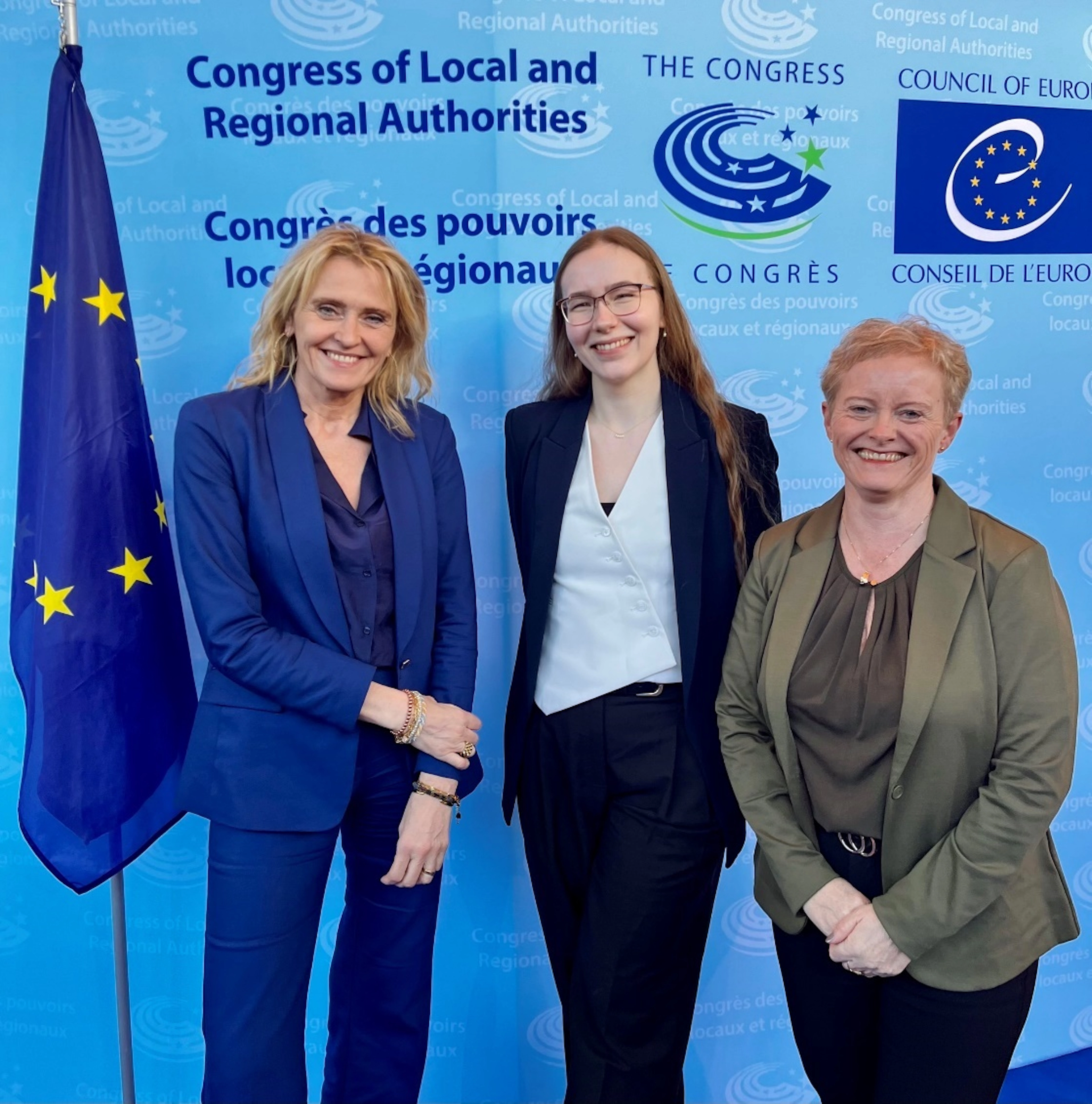 Heiða Björg Hilmisdóttir, Ásgerður K. Gylfadóttir og Þórhildur Kristínardóttir ungliðafulltrúi Íslands á sveitarstjórnarþingi Evrópuráðsins.