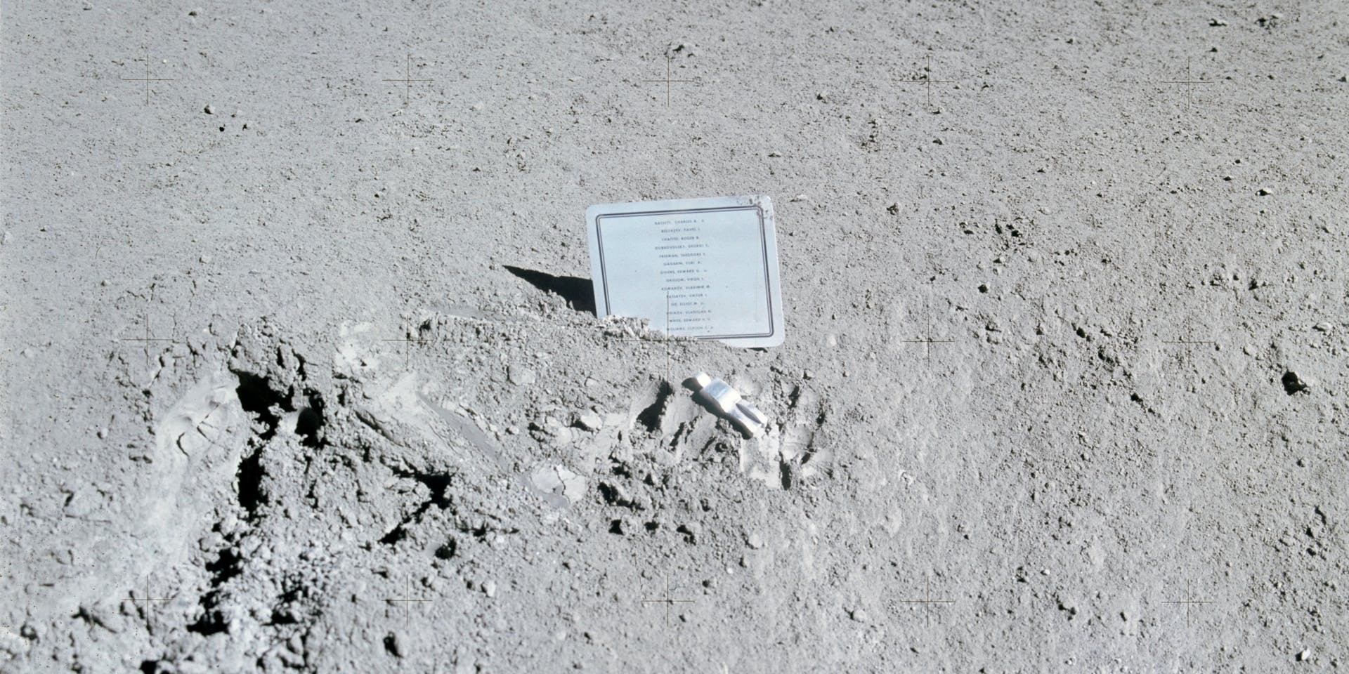 Commemorative plaque left on moon at Hadley-Apennine landing site ©NASA