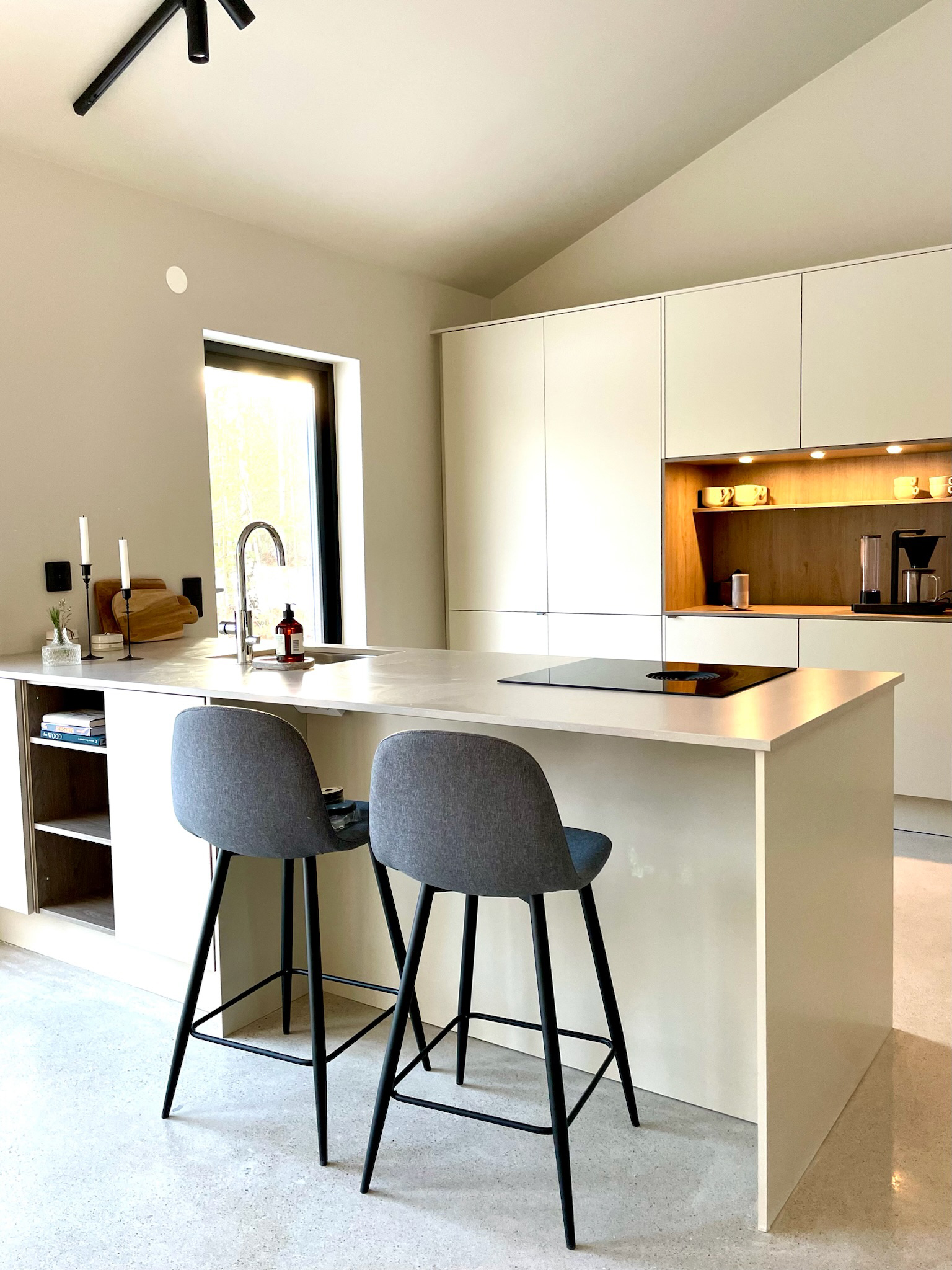 sanda-101-interior-2