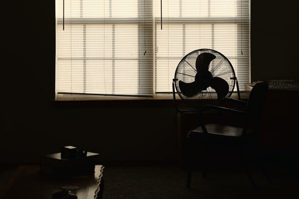 falling asleep with a ceiling fan vs propeller fan
